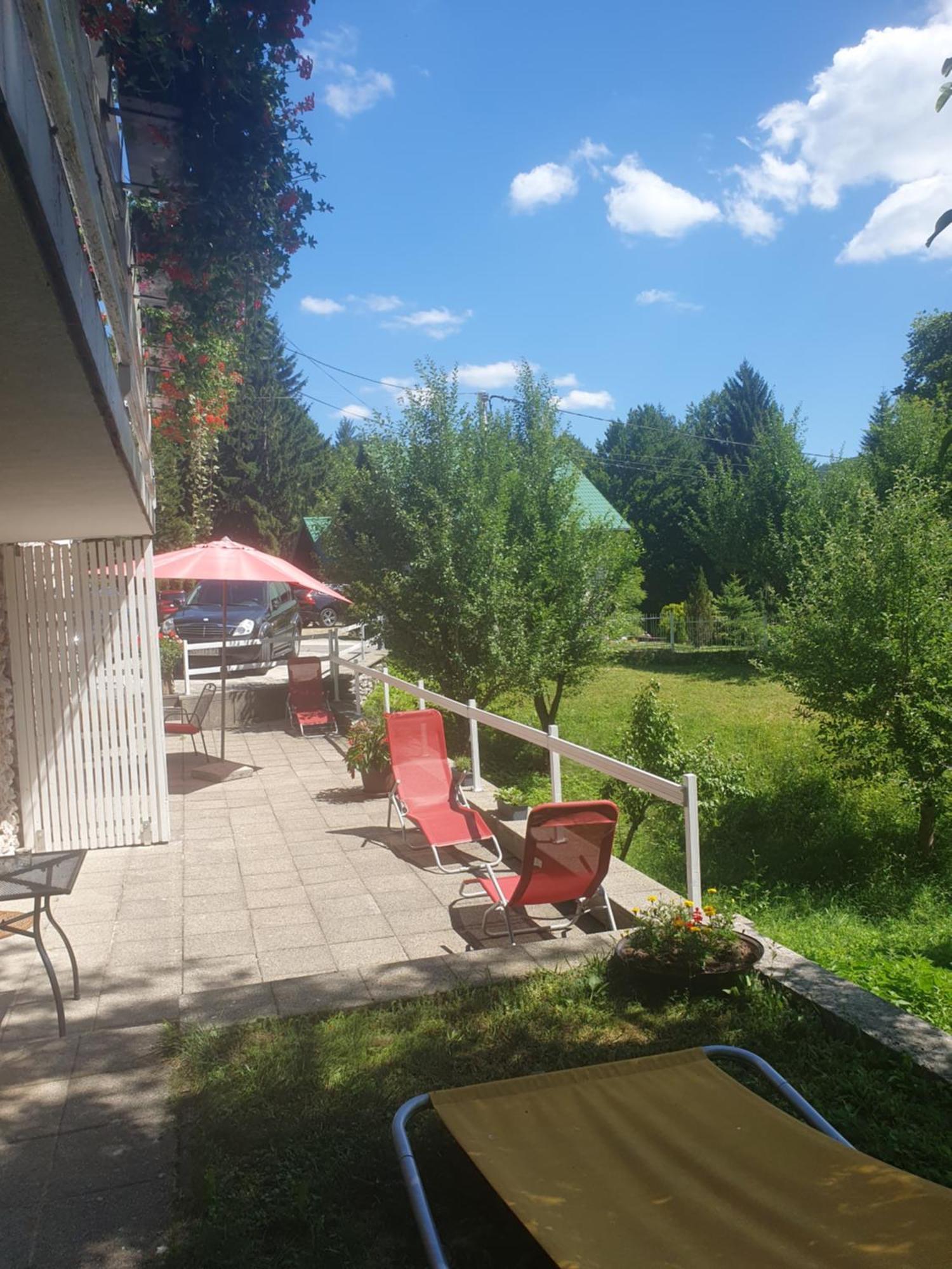 Guesthouse Nikola Plitvicka Jezera Bagian luar foto