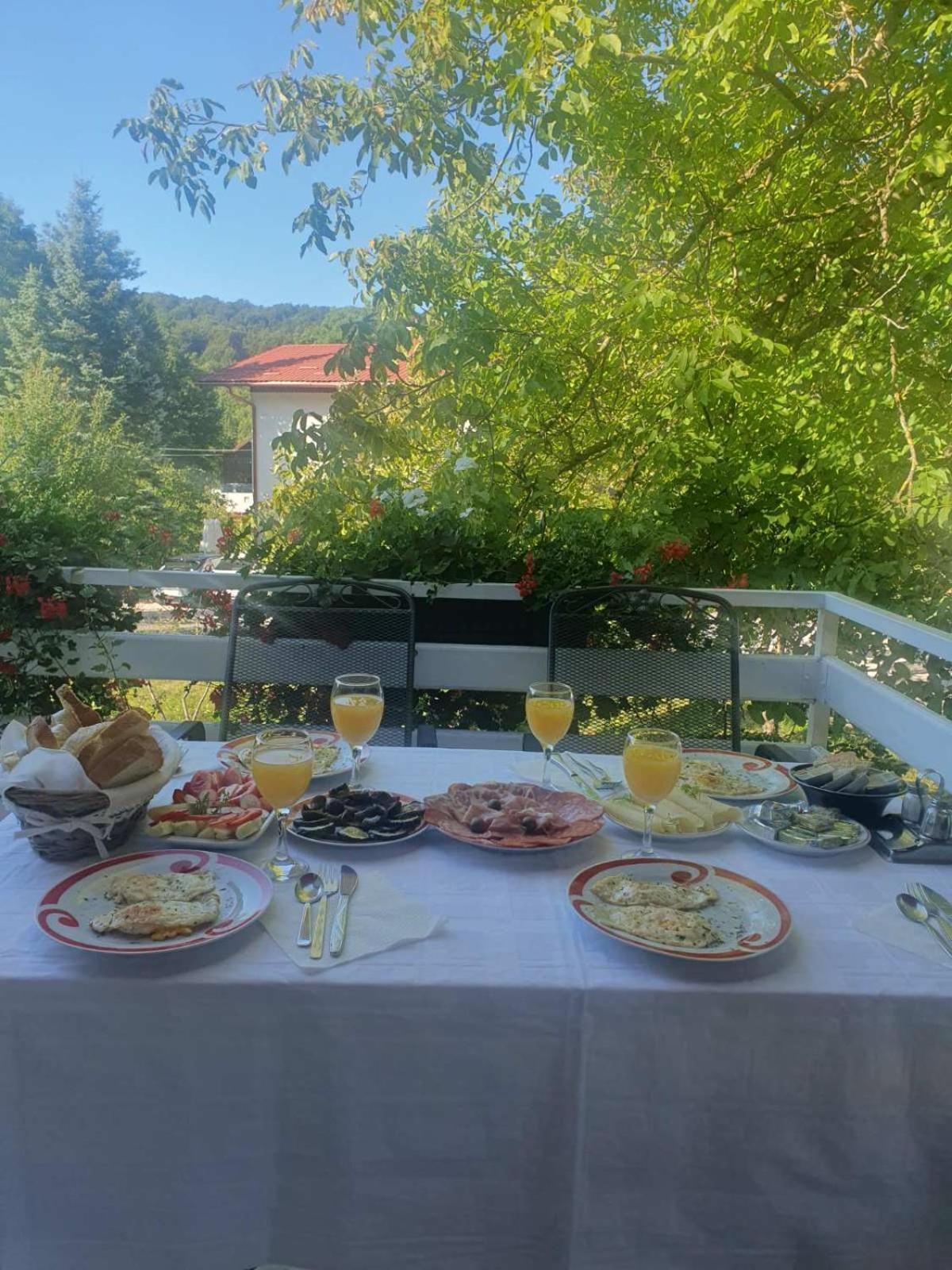 Guesthouse Nikola Plitvicka Jezera Bagian luar foto